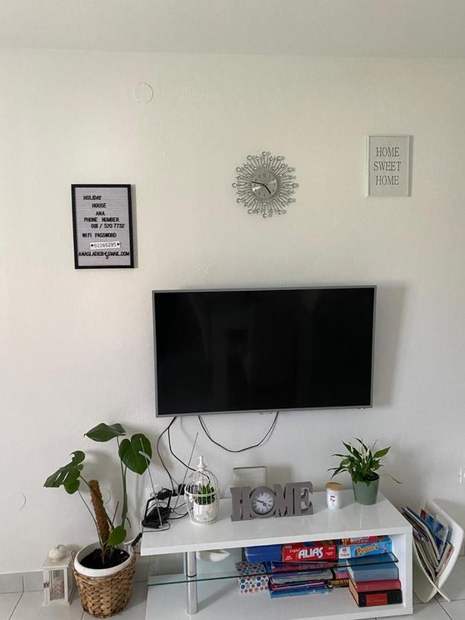 Holiday House Ana Skradin Bagian luar foto