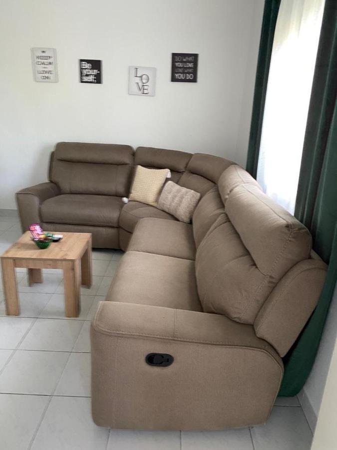Holiday House Ana Skradin Bagian luar foto