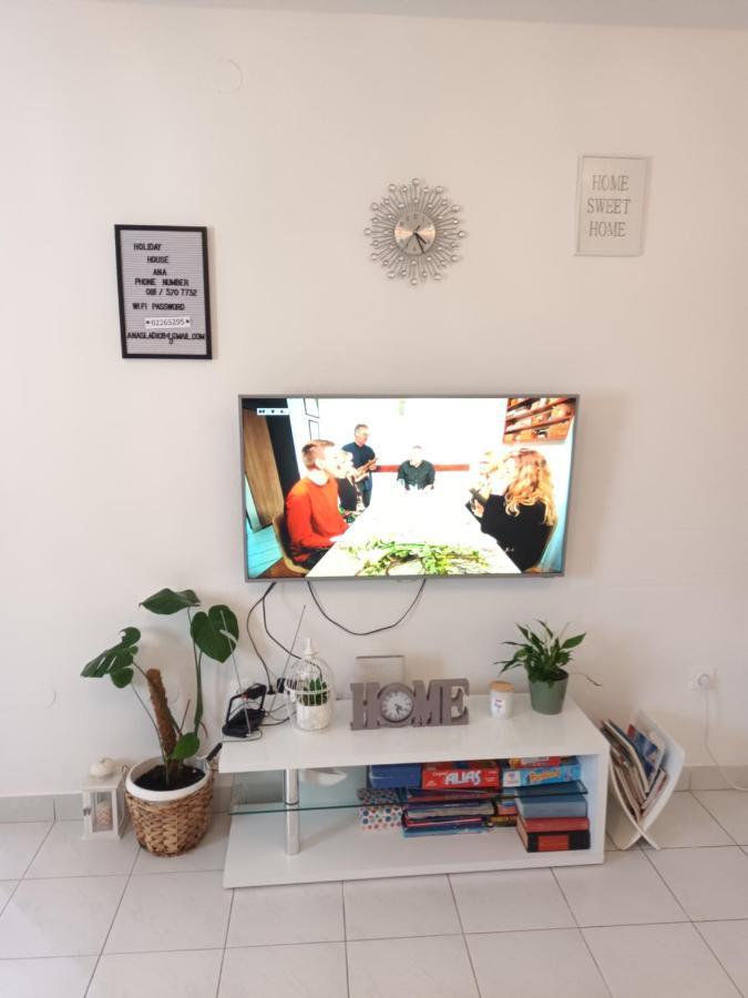 Holiday House Ana Skradin Bagian luar foto