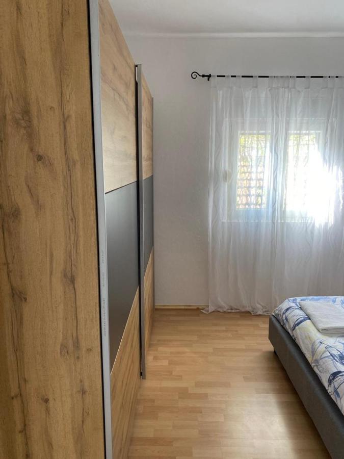 Holiday House Ana Skradin Bagian luar foto