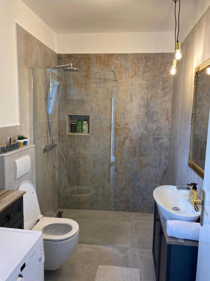 Holiday House Ana Skradin Bagian luar foto