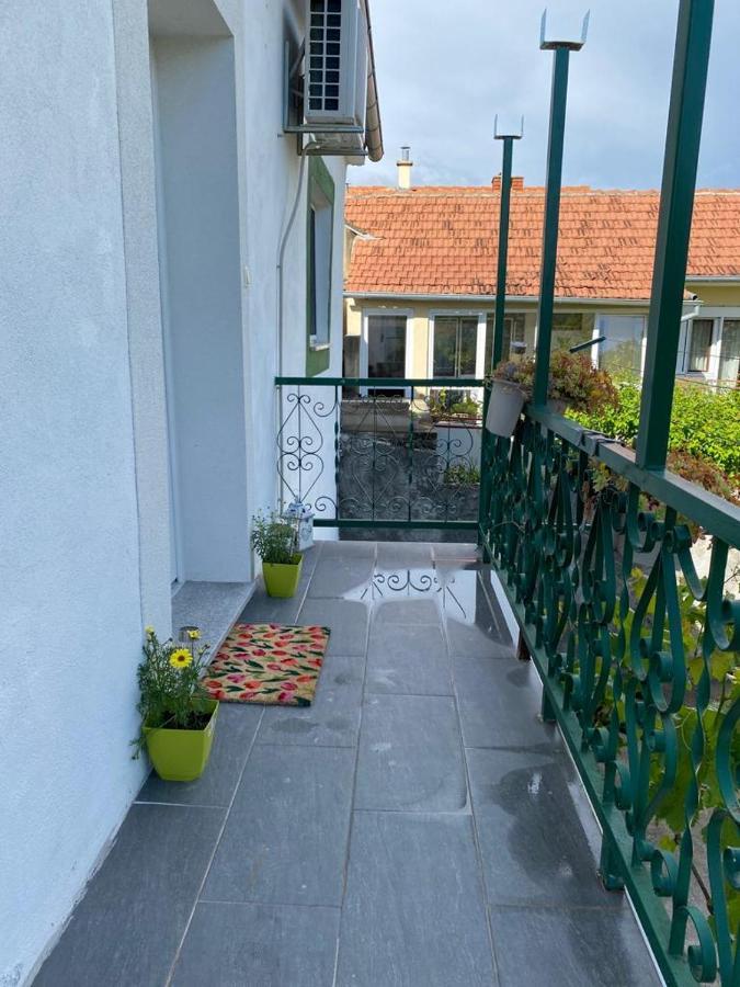Holiday House Ana Skradin Bagian luar foto
