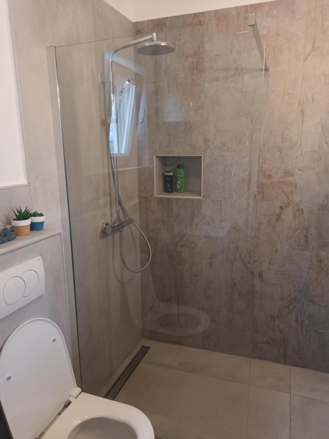 Holiday House Ana Skradin Bagian luar foto
