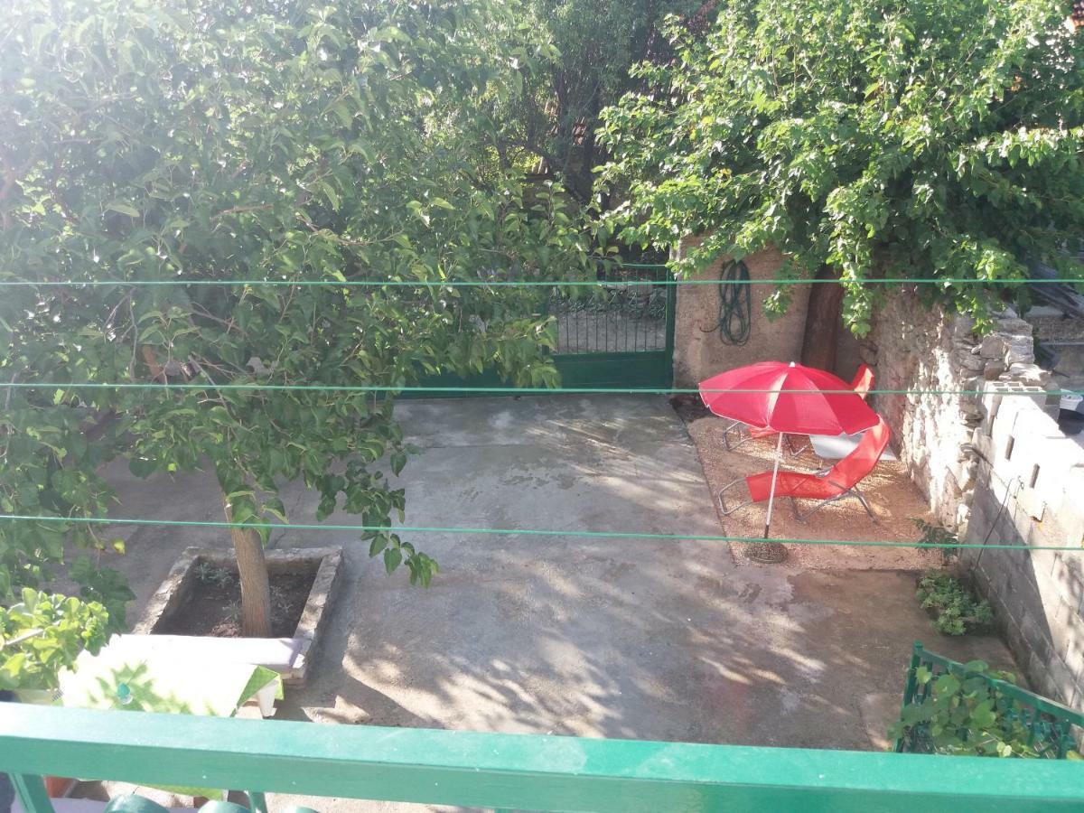 Holiday House Ana Skradin Bagian luar foto